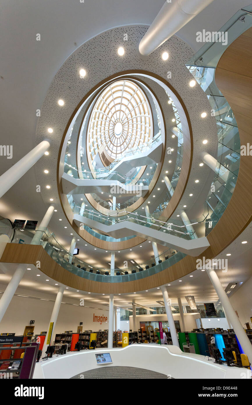 Großbritannien, Liverpool central Library, neuen Atrium abgeschlossen 2013 Stockfoto