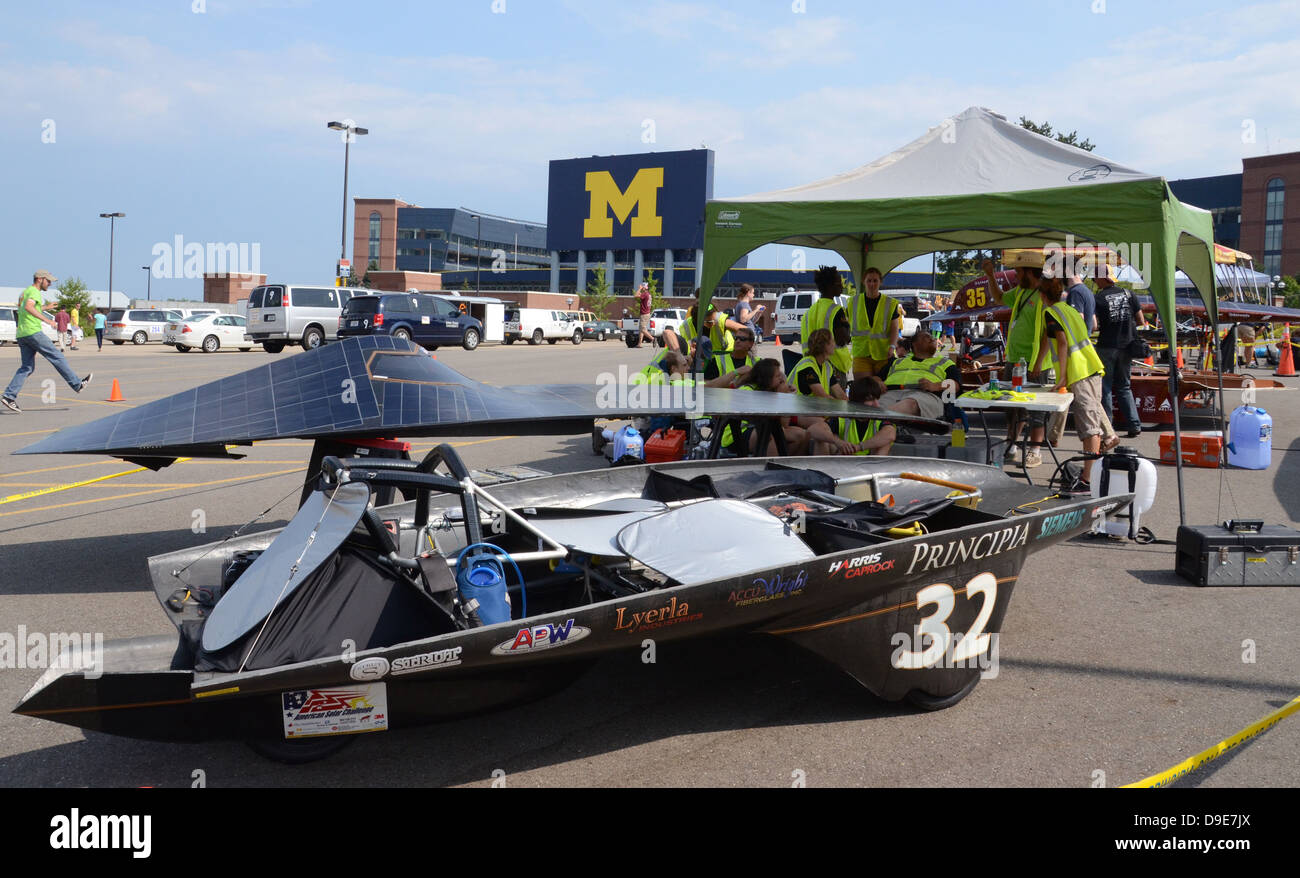 ANN ARBOR, MI - 16 Juli: Principia solar-Auto an der American Solar Challenge-Haltestelle 16. Juli 2012 in Ann Arbor Stockfoto