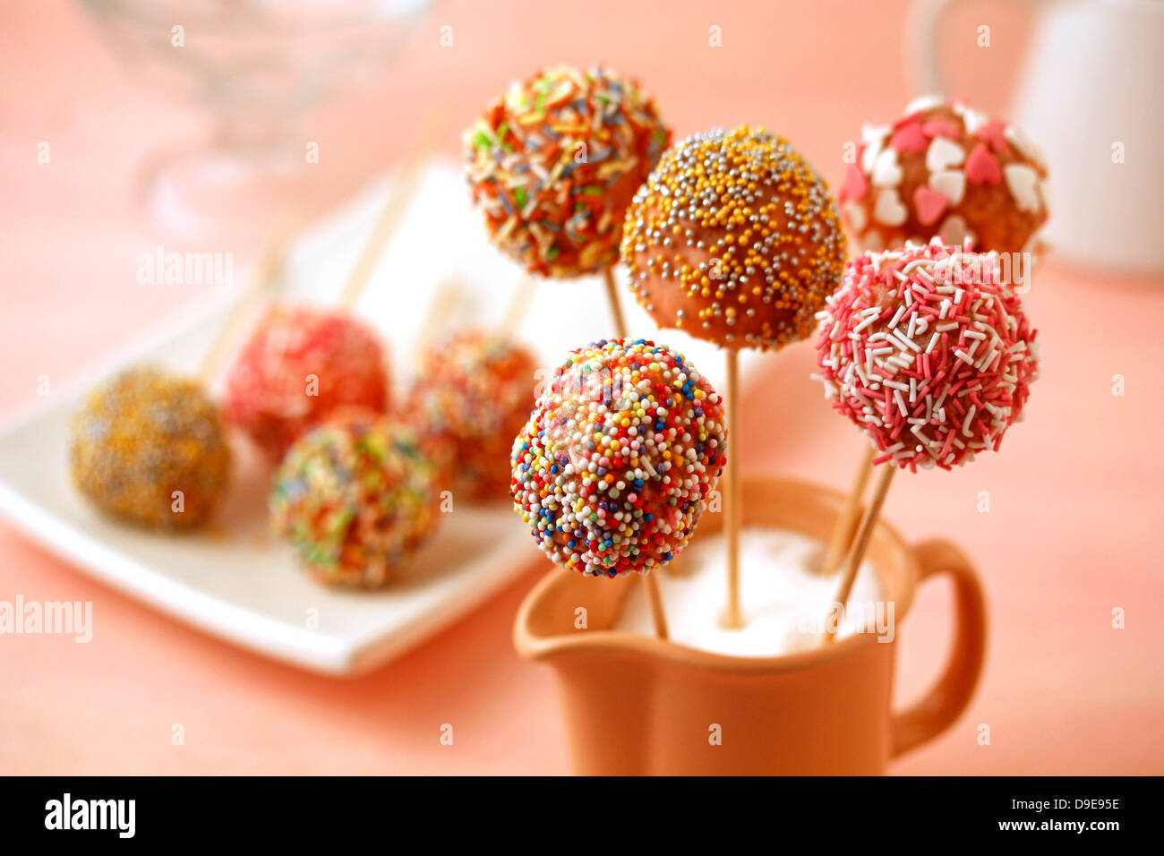 Erdbeerkuchen Pops. Rezept verfügbar... Stockfoto