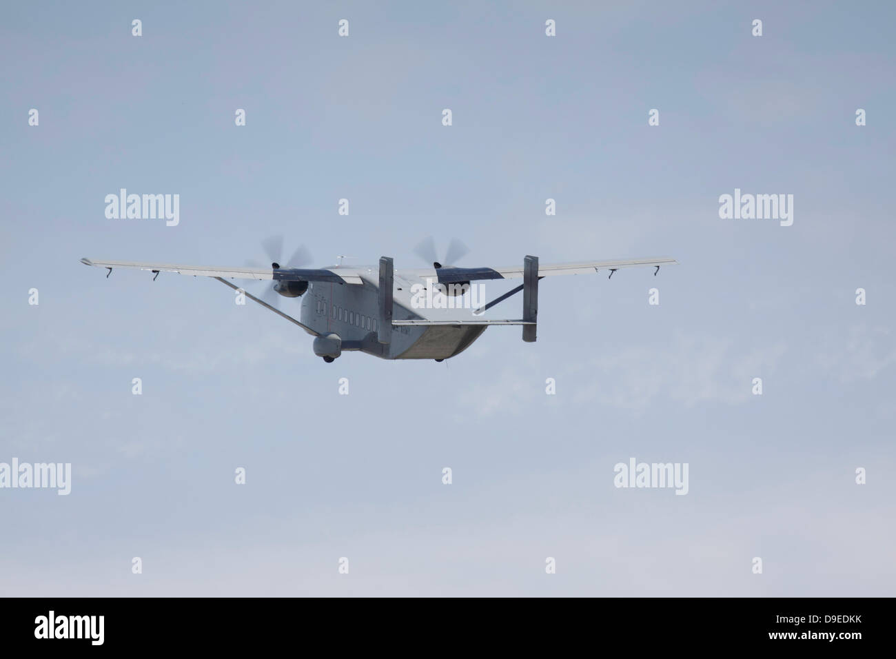 Eine Shorts C-23 Sherpa des Vereinigte Staaten Militärs beginnt bis zum Abflug. Stockfoto