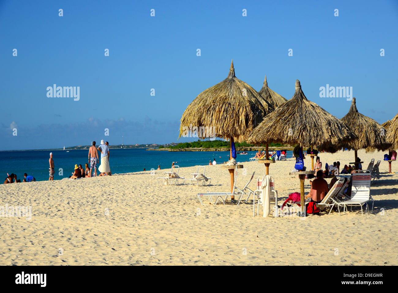 Strohgedeckte Hütten am Eagle Beach Aruba Oranjestad Netherland Antillen NA Caribbean Stockfoto