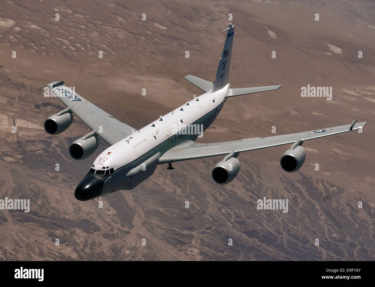 14. März 2006 - bereitet A US Air Force RC-135 Rivet Joint Aufklärungsflugzeug eine Luftbetankung über Kirgisistan. Stockfoto