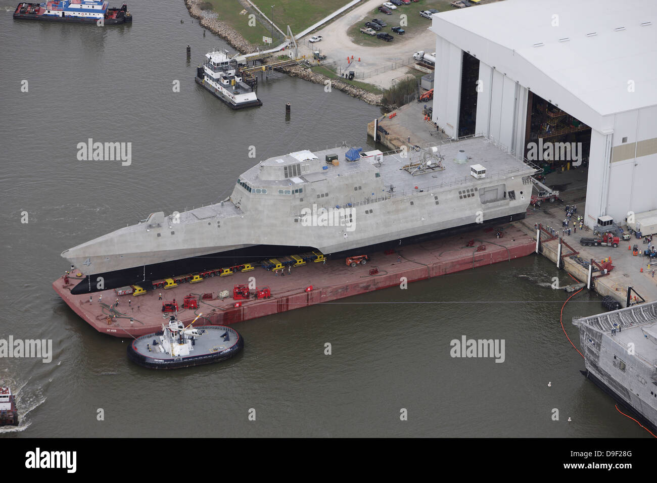 Das Coronado littoral combat Schiff wird an der Versammlung Bay ausgerollt. Stockfoto