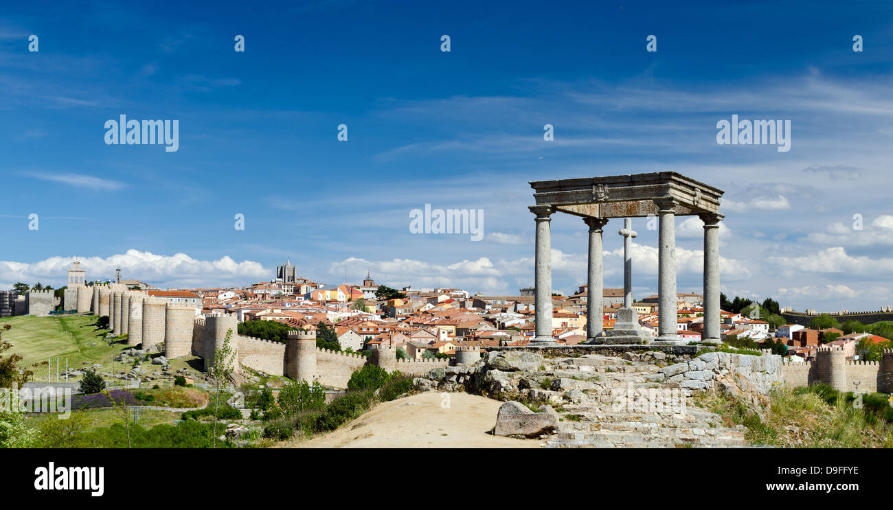 Blick vom Vierpunkt Beiträge an die Stadt Avila, Spanien Stockfoto