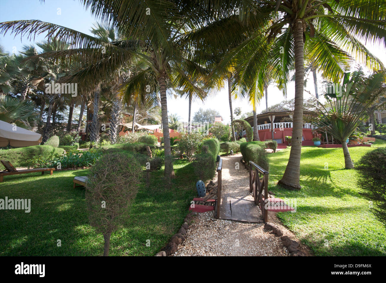 Ngala Lodge, gelegen zwischen den Resorts von Bakau und Fajara, in der Nähe von Banjul, Gambia, Westafrika, Afrika Stockfoto