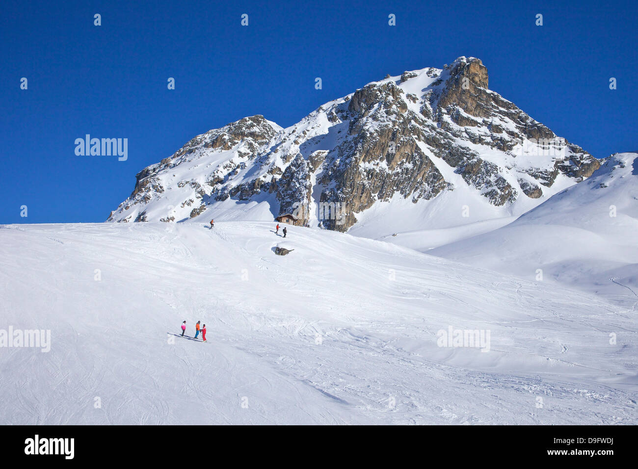 Le Serac blaue Piste, Wintersonne, Champagny, La Plagne, Französische Alpen, Frankreich Stockfoto