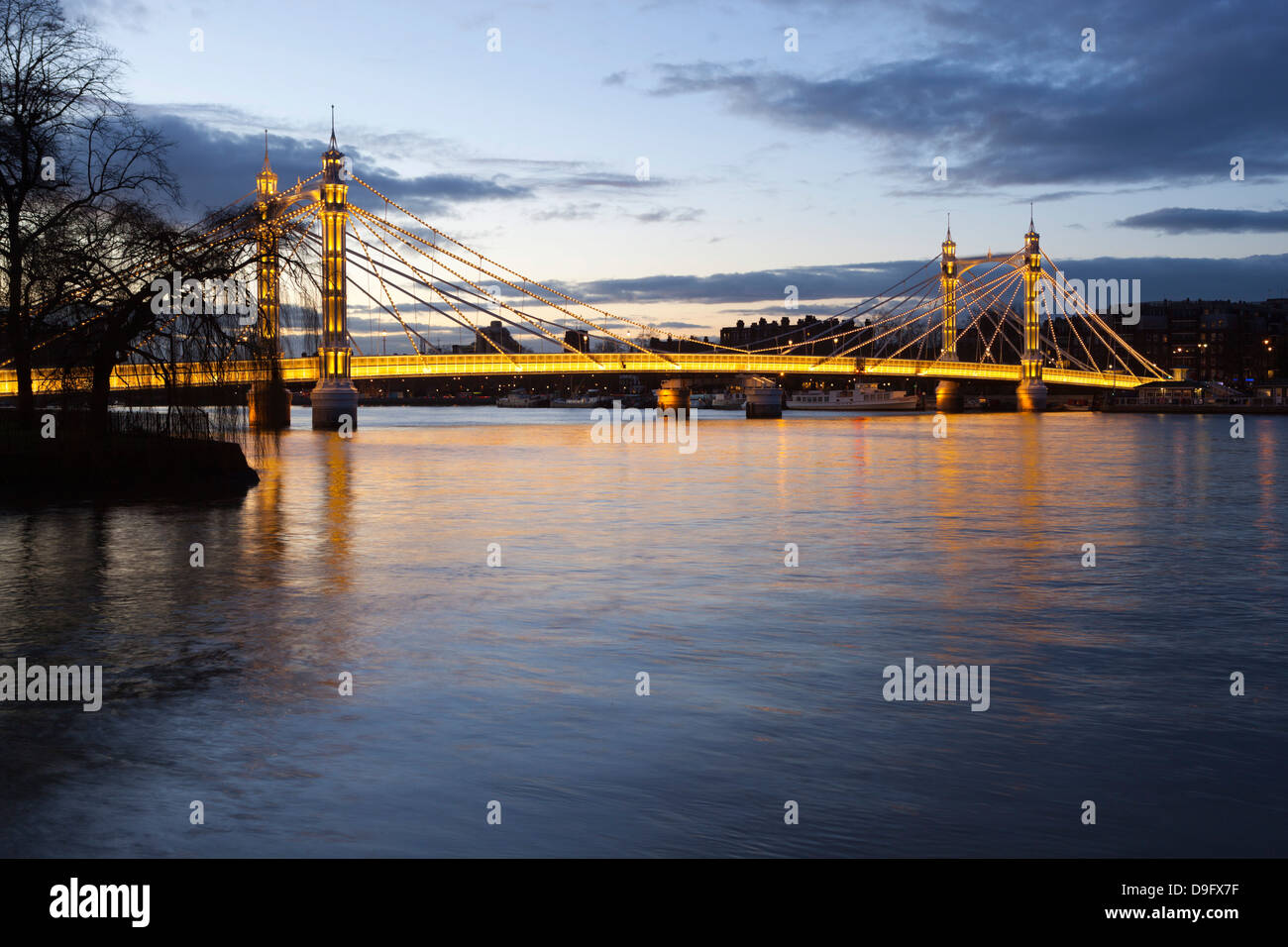 Albert-Brücke über die Themse, Chelsea, London, England, UK Stockfoto