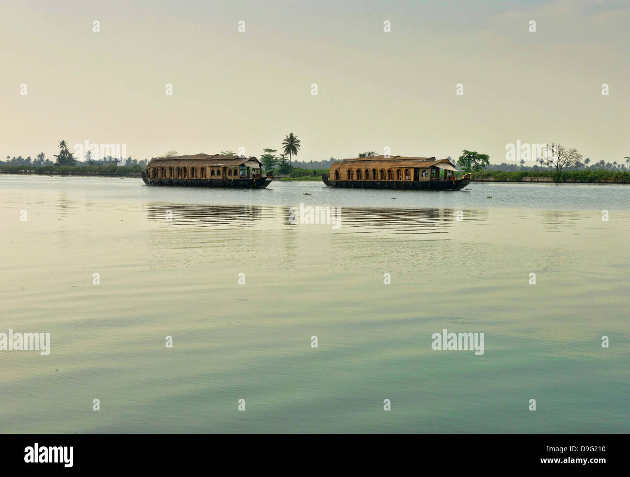 Hausboote, Segeln auf den Backwaters von Kerala, Indien Stockfoto