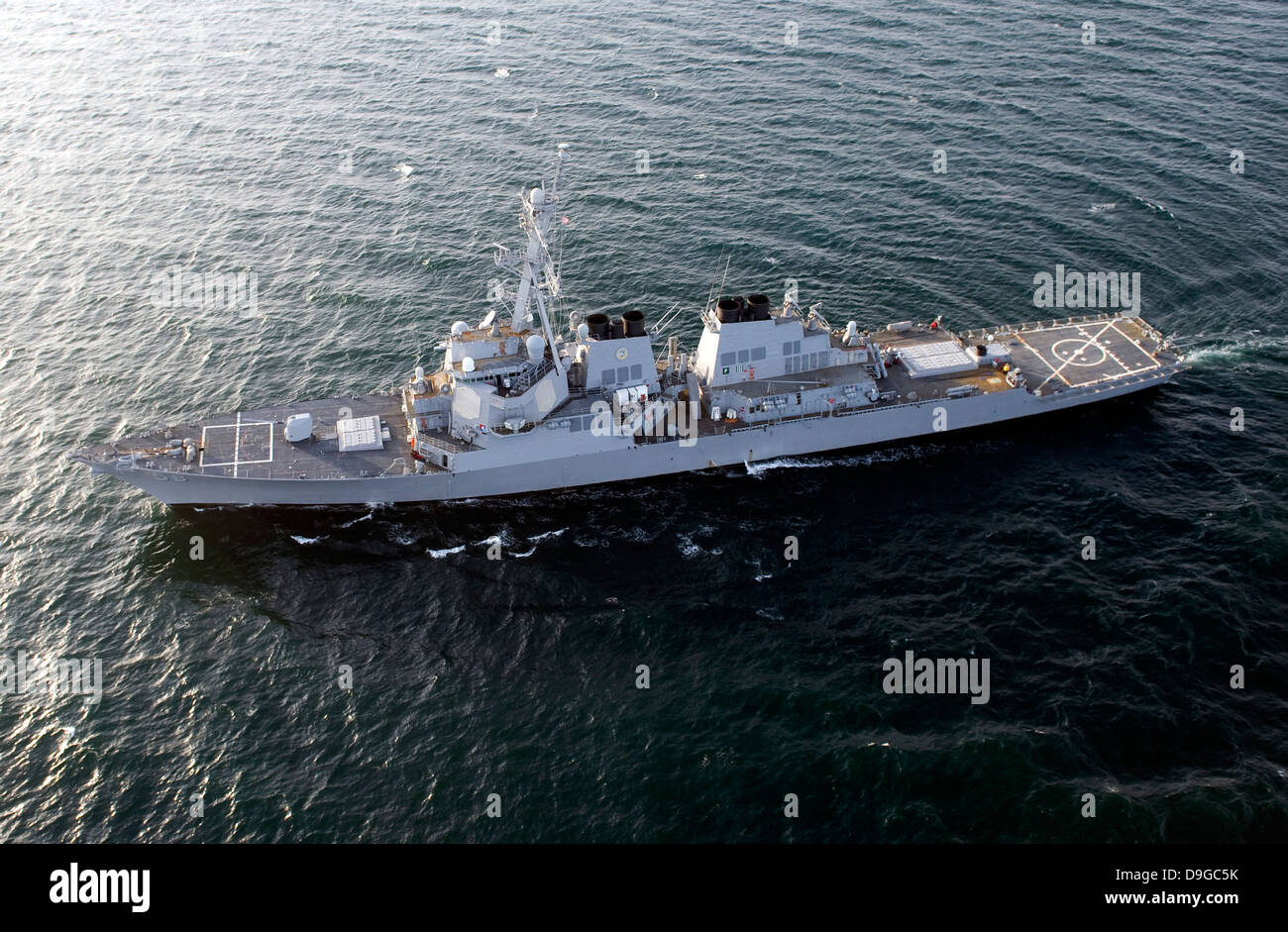 Atlantik, läuft 12. März 2012 - geführte Flugkörper Zerstörer USS Laboon (DDG-58) im Atlantischen Ozean. Stockfoto