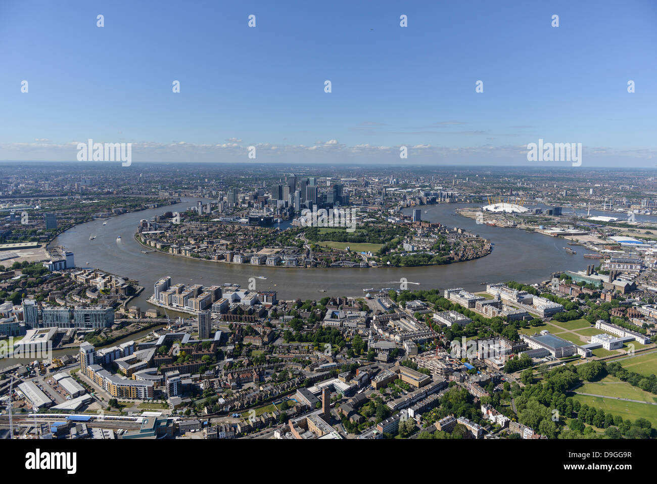 Luftaufnahme zeigt Isle of Dogs und Canary Wharf Stockfoto