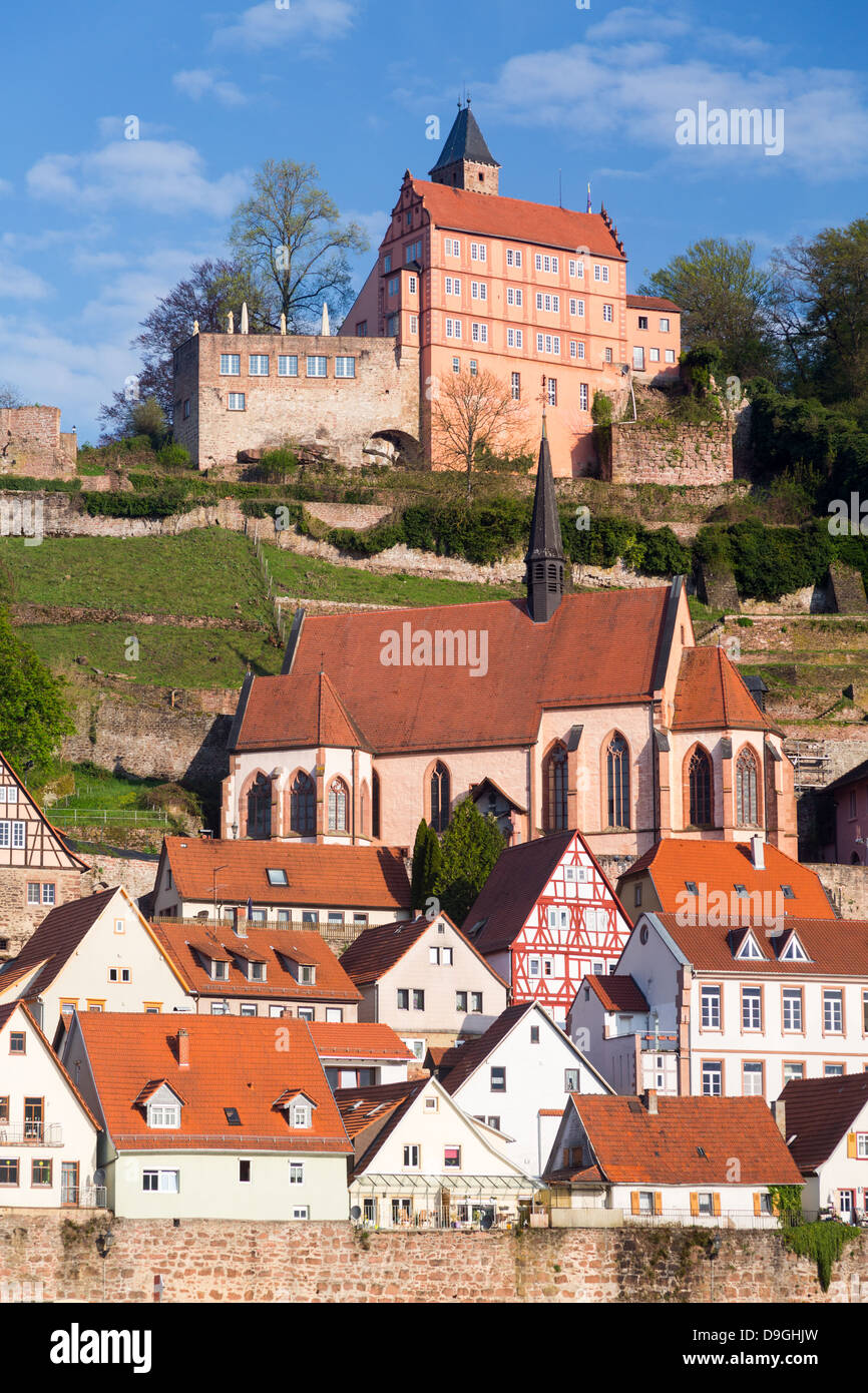 Altstadt, ein Dorf von Hirschhorn in Hessen mit Burg am Ufer des Neckars Stockfoto