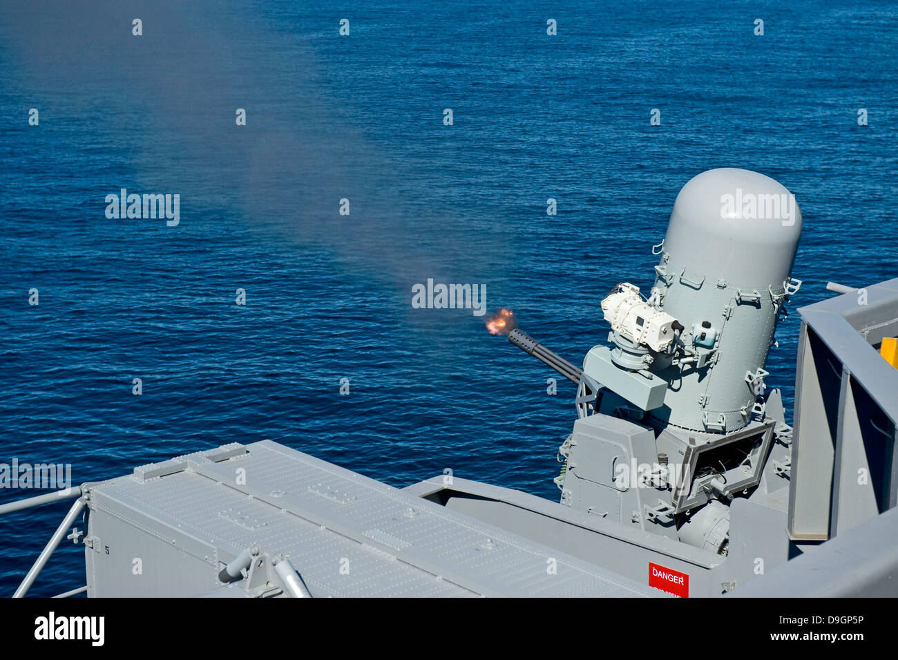 USS Harry S. Truman testet das Schließen-In Waffen-System. Stockfoto