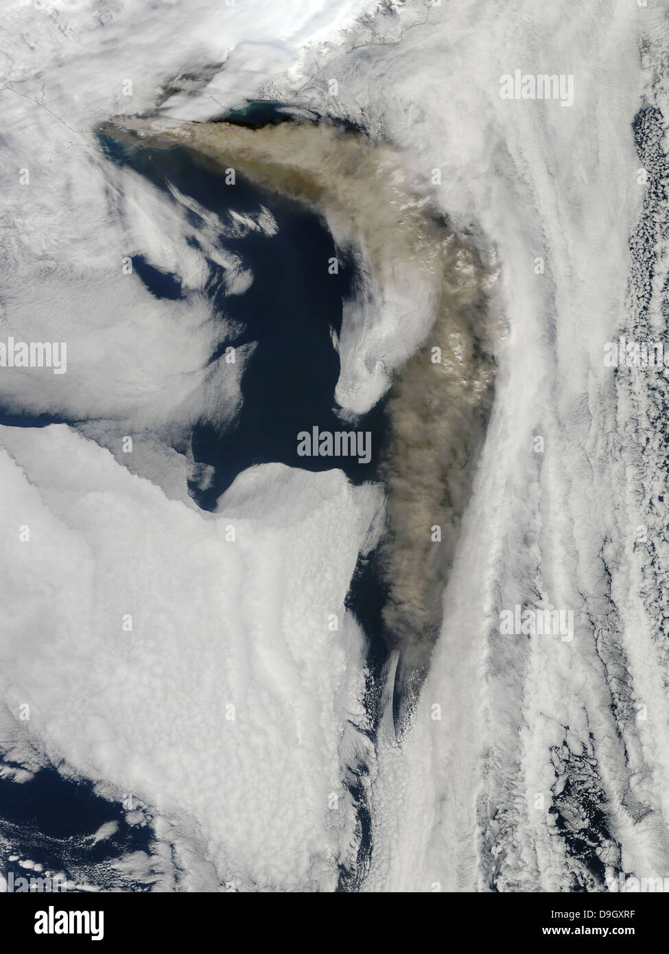 Satelliten-Ansicht von einer dicken Wolke aus Asche des Eyjafjallajökull-Vulkans steigt. Stockfoto