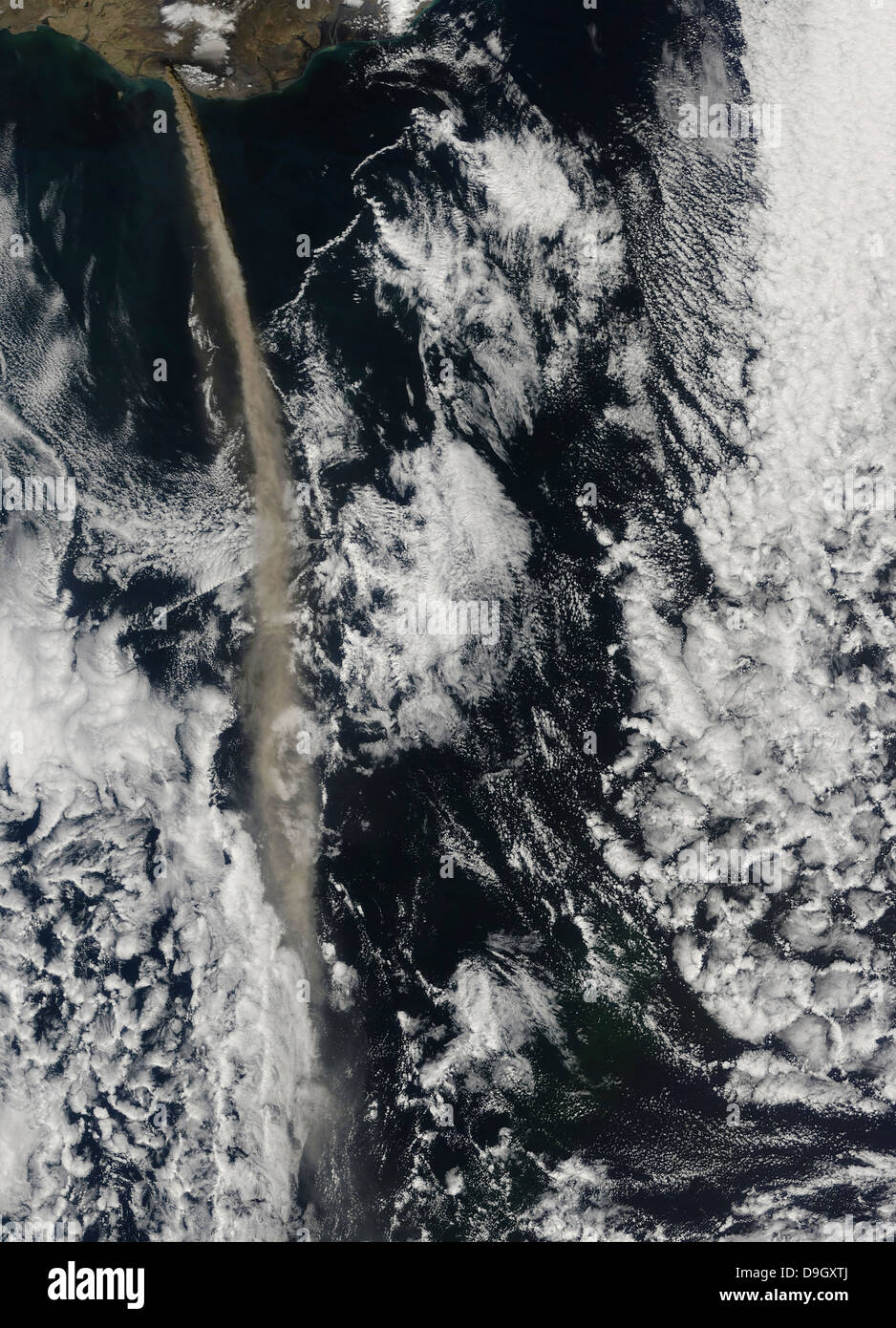 11. Mai 2010 - Satelliten-Blick auf eine Aschewolke aus Vulkan Eyjafjallajökull, Island. Stockfoto