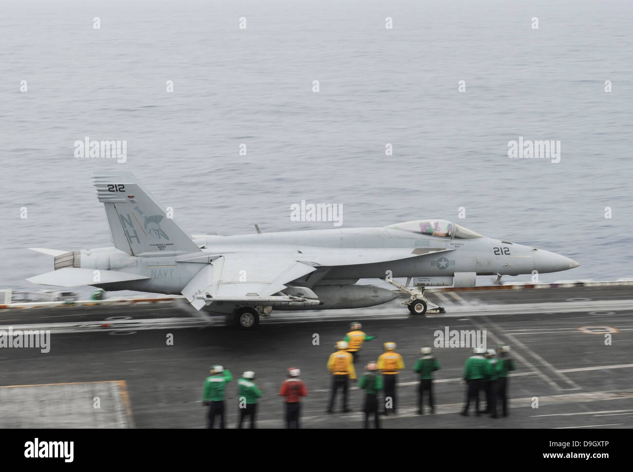 USS Nimitz führt Flugbetrieb. Stockfoto