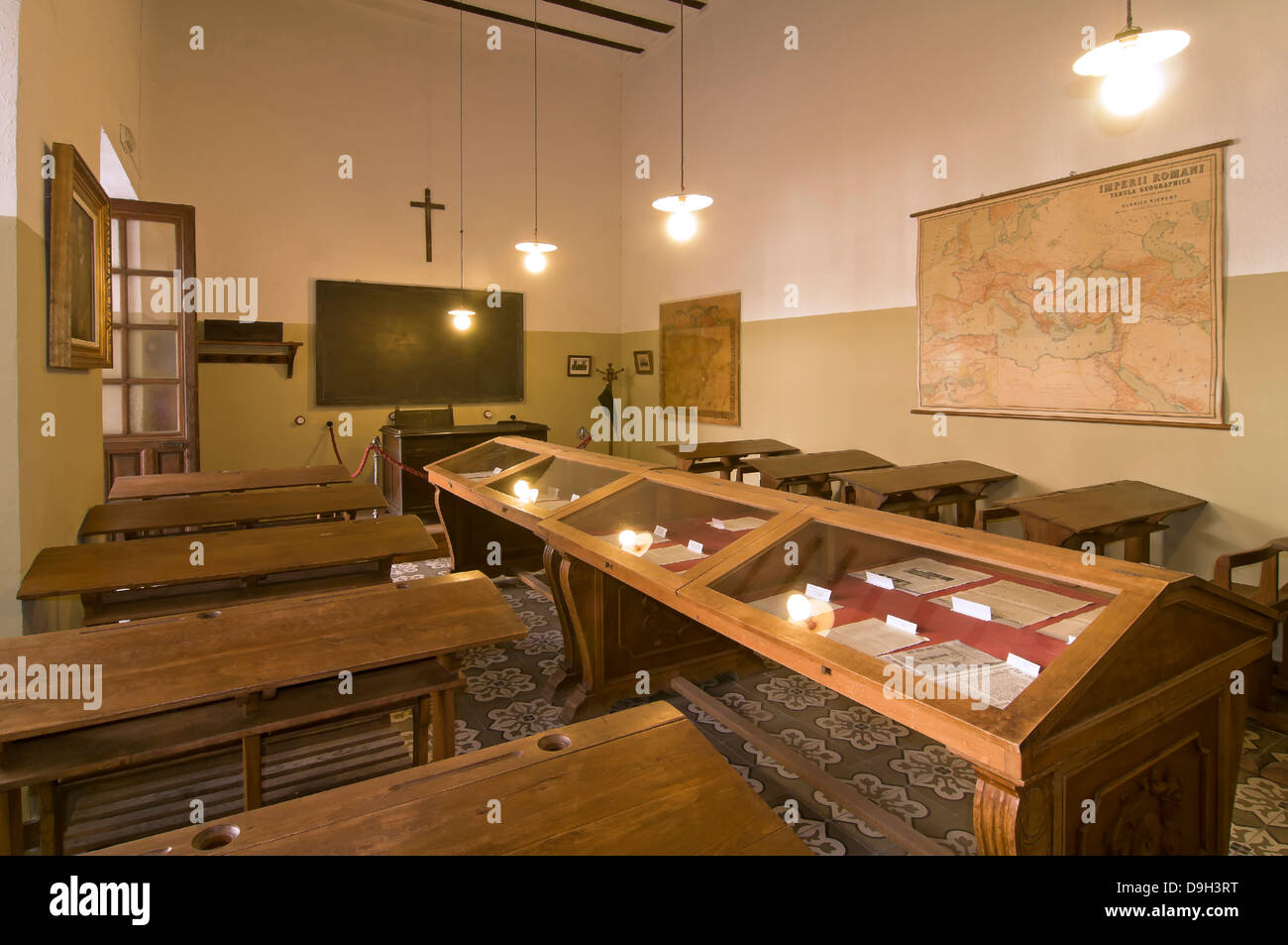 Klassenzimmer von Antonio Machado in der alten Universität, Baeza, Provinz Jaen, Region von Andalusien, Spanien, Europa Stockfoto Klassenzimmer von Antonio Machado in der alten Universität, Baeza, Provinz Jaen, Region von Andalusien, Spanien, Europa Stockfoto