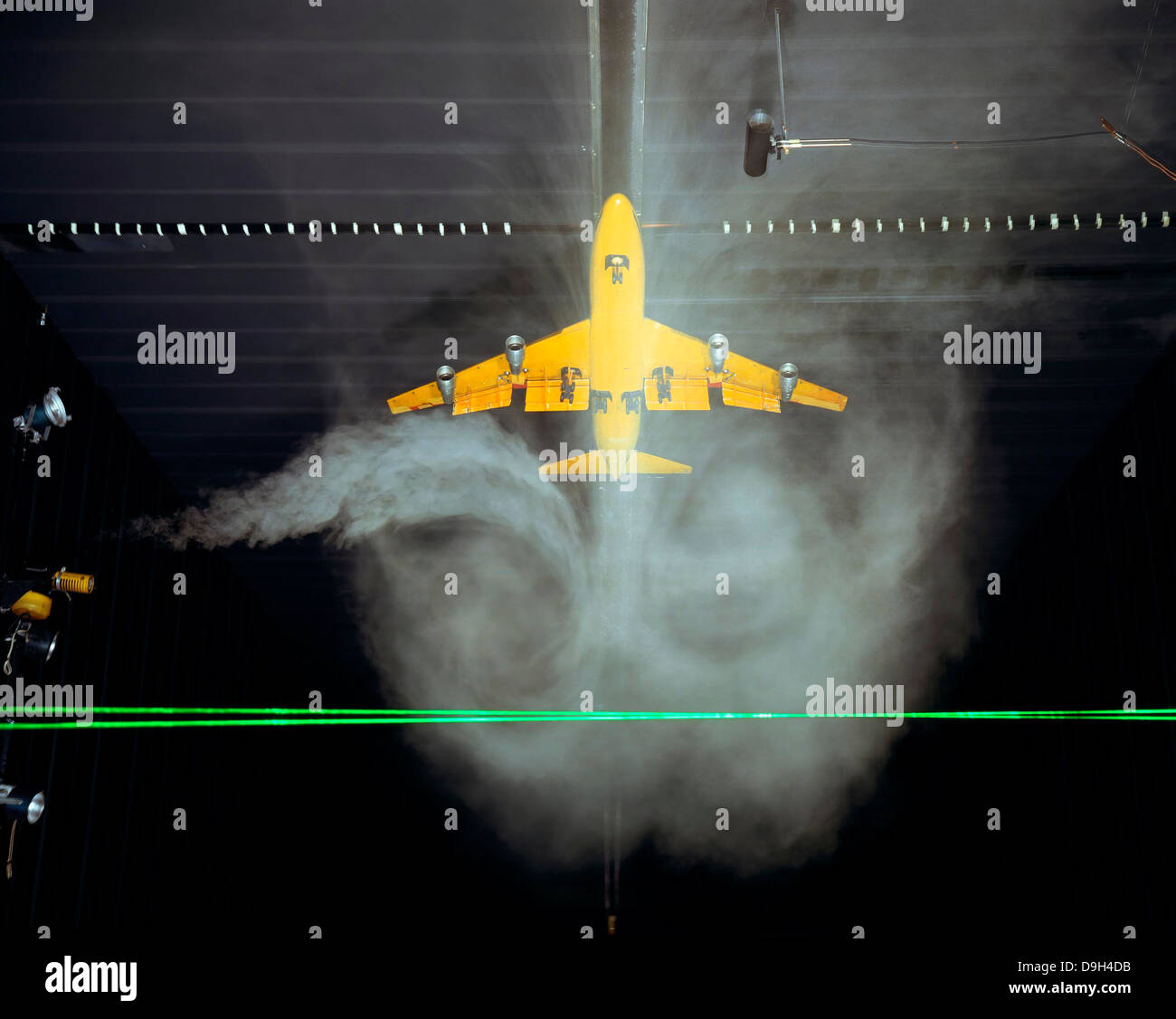 Wake Vortex Flow Visualisierung Tests von einer Boeing 747-Modell. Stockfoto
