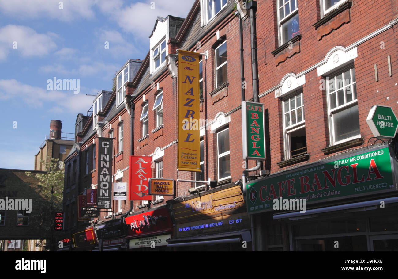 Indisches Restaurant Schilder entlang Brick Lane London Stockfoto