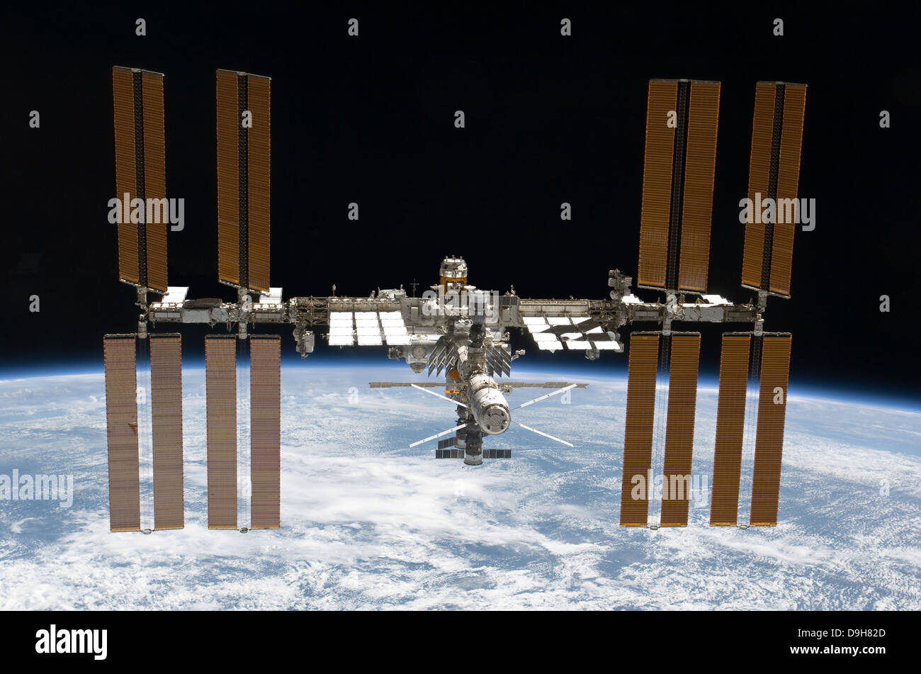 7. März 2011 - die internationale Raumstation im Orbit über der Erde. Stockfoto
