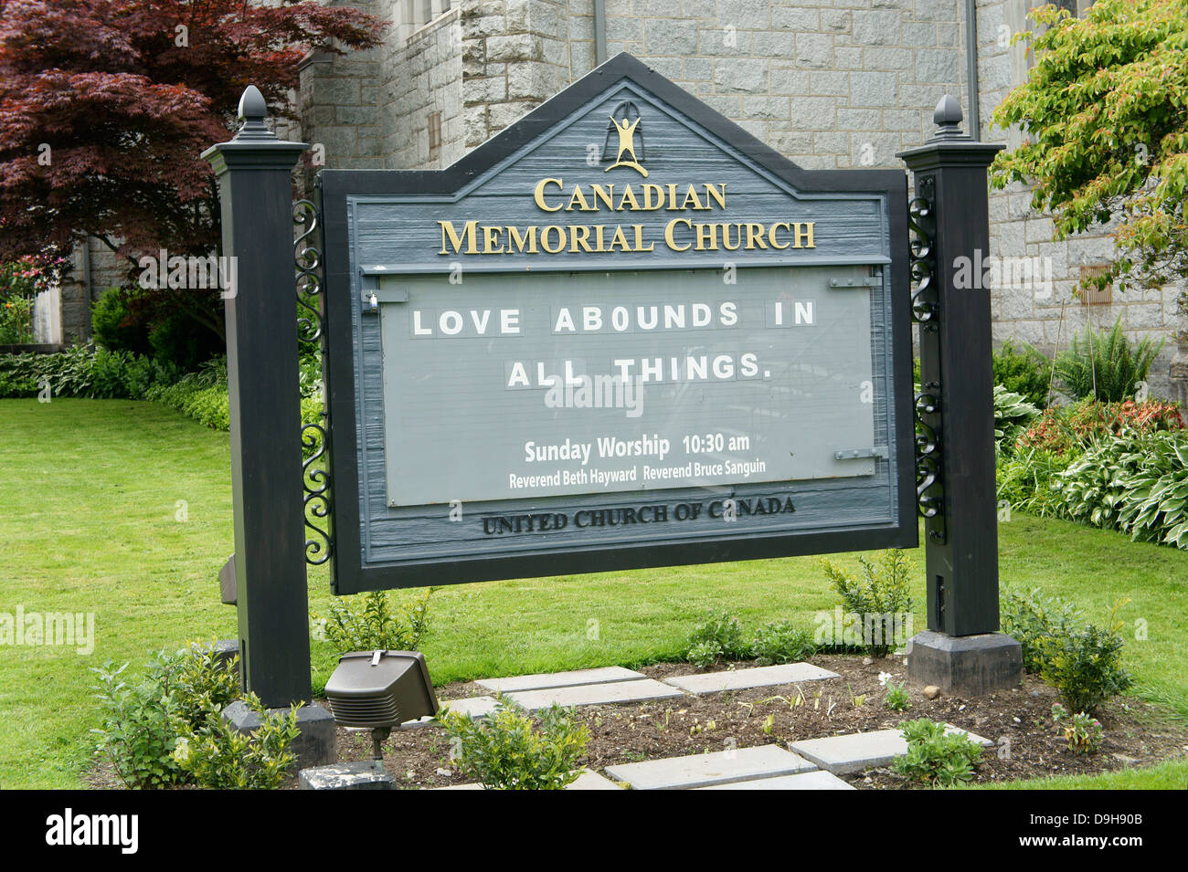 Spirituelle Botschaft auf einem Schild außerhalb Canadian Memorial United Church, Vancouver, Britisch-Kolumbien, Kanada Stockfoto