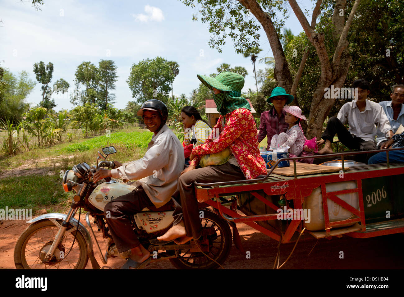 Öffentliche Verkehrsmittel in ländlichen Kambodscha in der Provinz Kampot Stockfoto