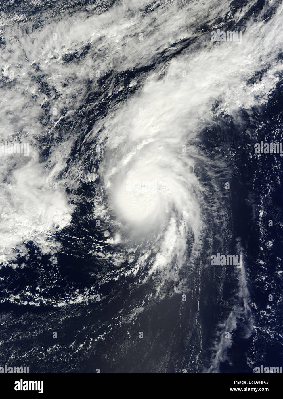 6. Oktober 2011 - Hurrikan Philippe im Atlantischen Ozean. Der spiralförmige Sturm erstreckt sich über Hunderte von km von Nord nach Süd. Stockfoto