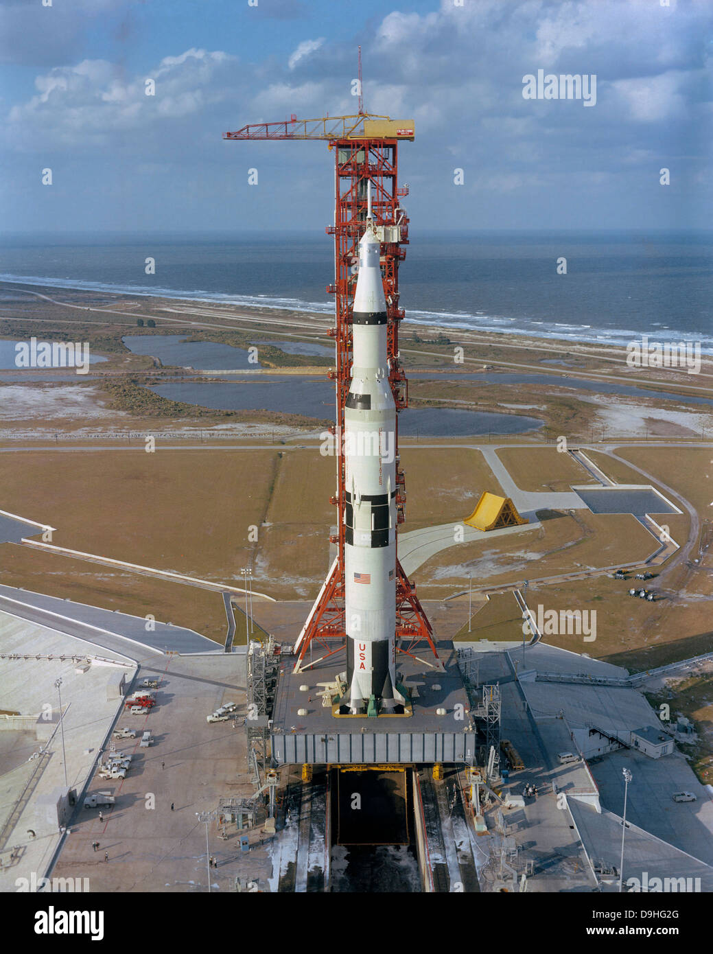 Erhöhte Ansicht des Raumschiffs Apollo 4 auf der Startrampe. Stockfoto