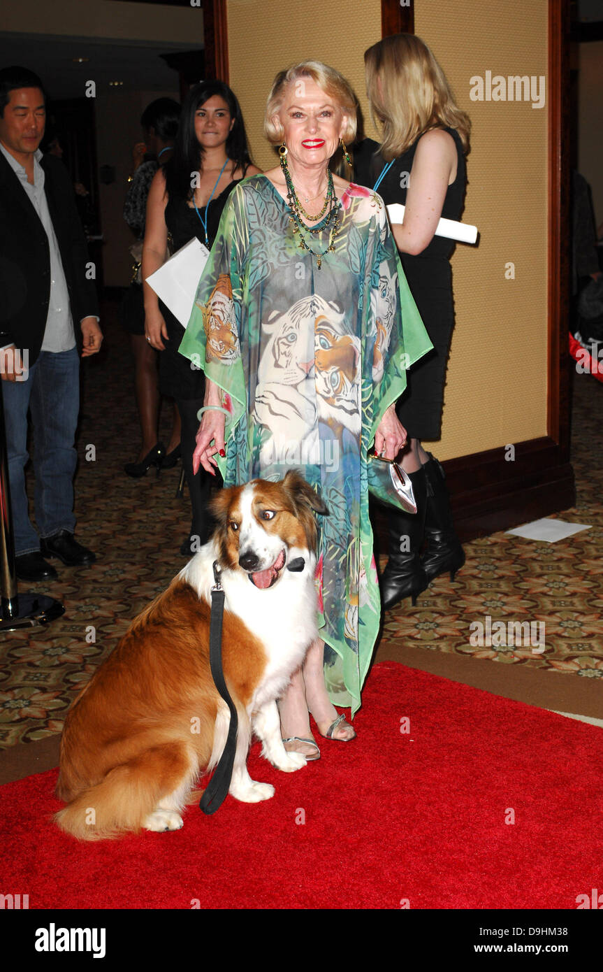 Tippi Hedren 25. Jahrestag Genesis Awards im The Hyatt Regency Century Plaza Hotel - Ankunft Los Angeles, Kalifornien - 19.03.11 statt Stockfoto