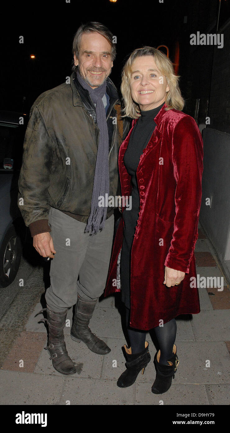Jeremy Irons und Sinéad Cusack, an der Ursache Celebre drücken Nacht am Old Vic Theatre - Abflüge London, England - 29.03.11 Stockfoto