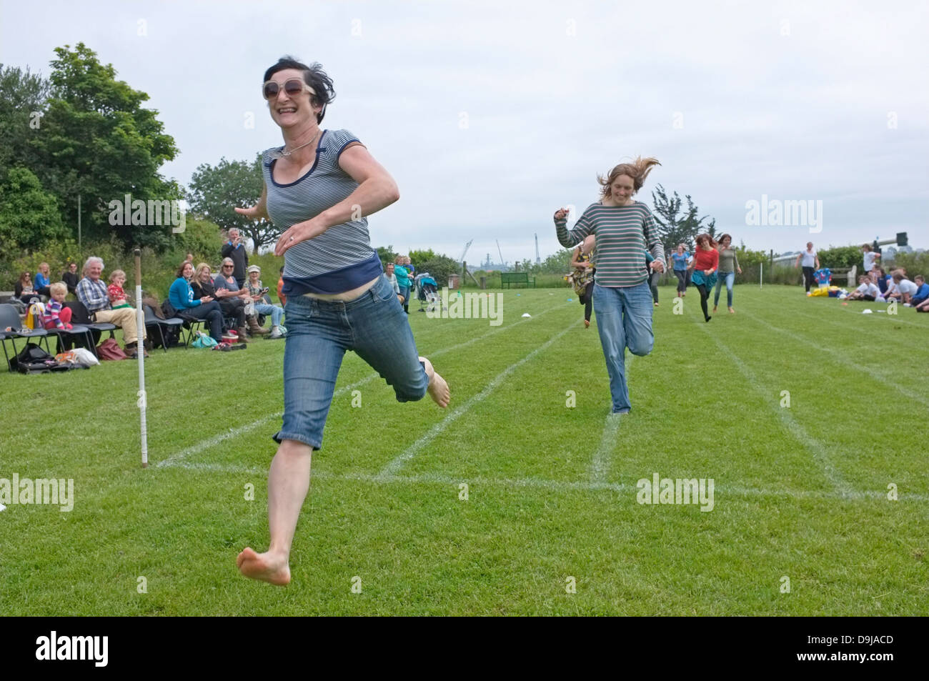 Das Mütter-Rennen für Schulsporttag in Flushing, Cornwall Stockfoto