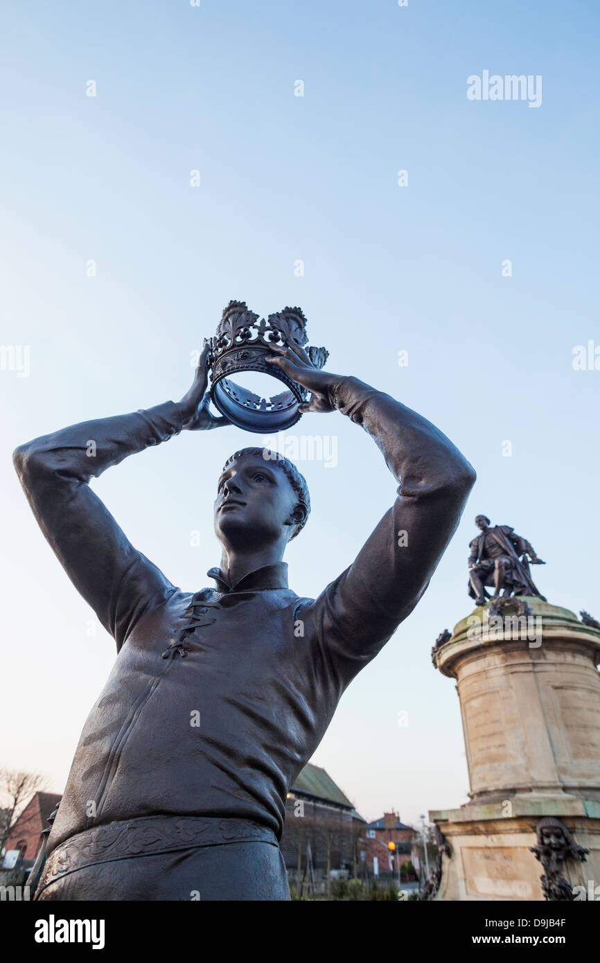 England, Warwickshire, Stratford-upon-Avon, Bancroft Gardens, Gower Memorial, Prinz Hal und William Shakespeare Statuen Stockfoto