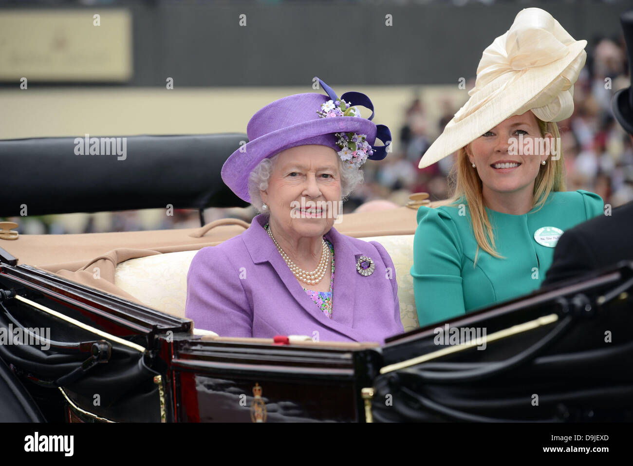 Ascot, Berkshire, UK. 20. Juni 2013 kommt HM Königin für den Rennsport auf Ladies Day. Bildnachweis: John Beasley/Alamy Live-Nachrichten Stockfoto