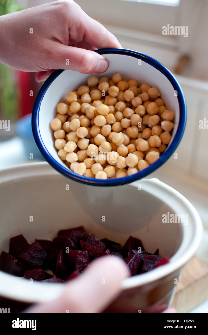 Kichererbsen und rote Beete Stockfoto