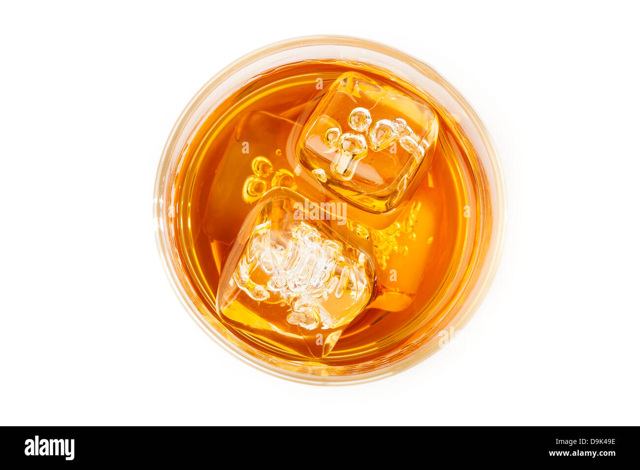 Golden Brown Whisky auf Eis in einem Glas Stockfoto