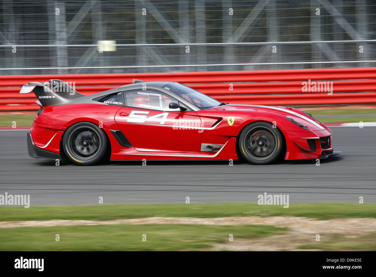 ROTES Auto 54 FERRARI 599XX Auto SILVERSTONE Spur SILVERSTONE RACE TRACK SILVERSTONE ENGLAND 16. September 2012 Stockfoto
