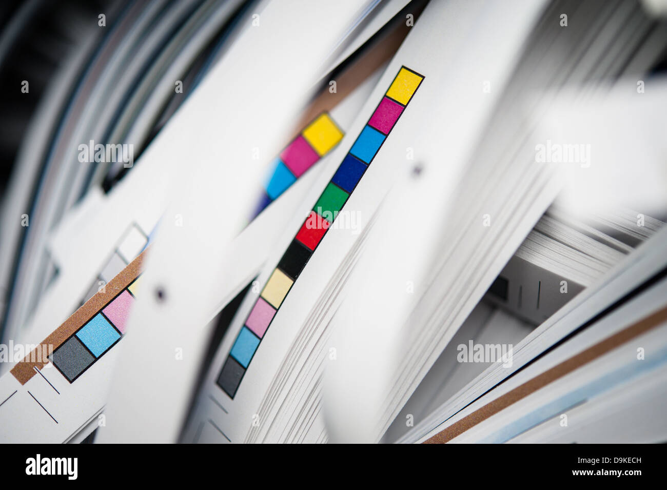 Farbe Referenz Bars der Druckvorgang in Druckerei, abgeschnitten Stockfoto