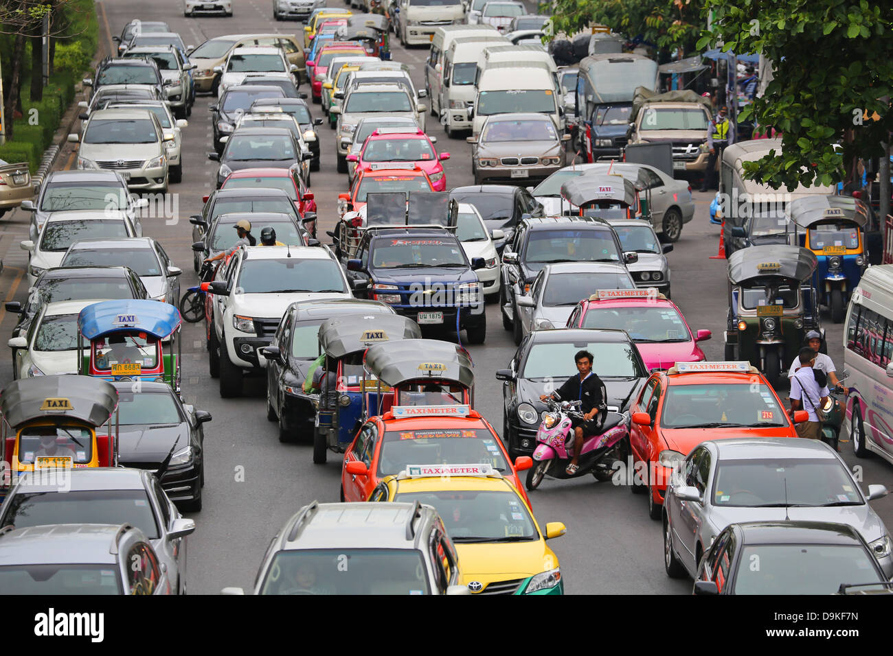 Auto und Verkehr Stau während der Hauptverkehrszeit, Bangkok, Thailand Stockfoto