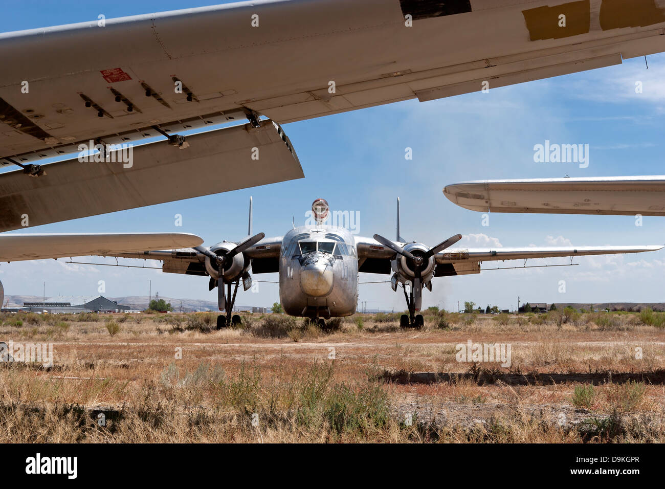 Ein C-119 Flying Boxcar in Spritze Konfiguration sitzt im Greybull, Wyoming, Lagerfläche vor der Auktion im August 2006. Stockfoto