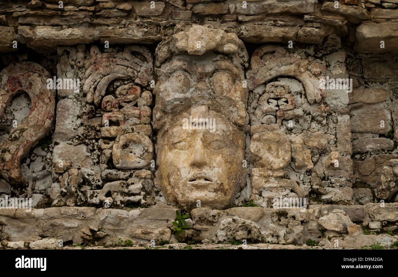 Maya-Skulptur eines Herrschers Stockfoto