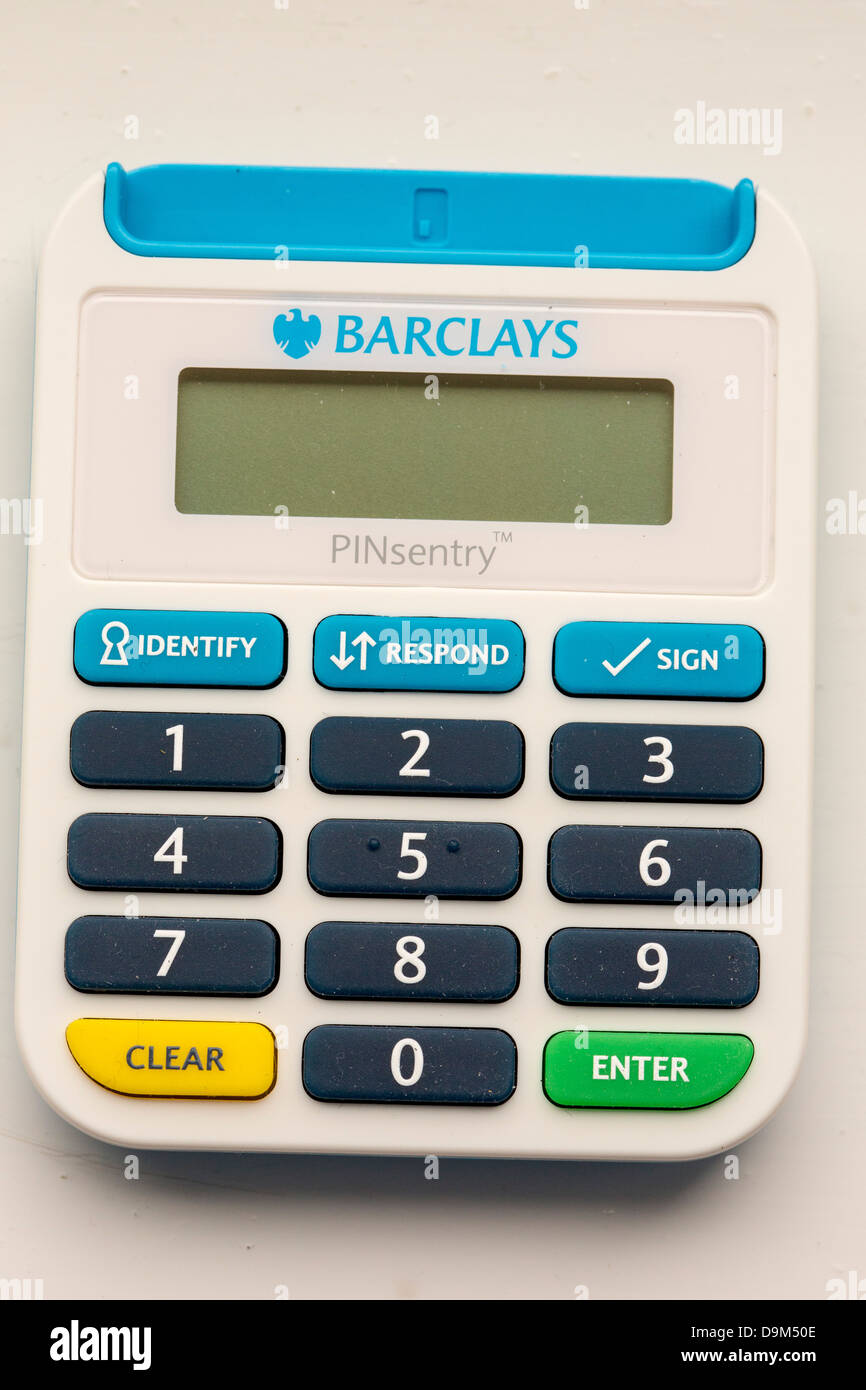 Eine Pin-Sentry-Maschine, die erzeugt einen einzigartige Sicherheits-Code für den Zugriff auf Internet-banking-Dienstleistungen zur Bekämpfung von Betrug. Stockfoto