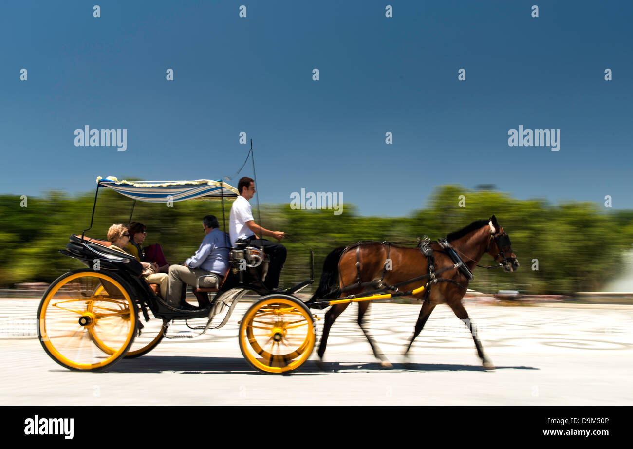 Pferdekutsche Plaza de España Parque de María Luisa Seville Spanien Stockfoto