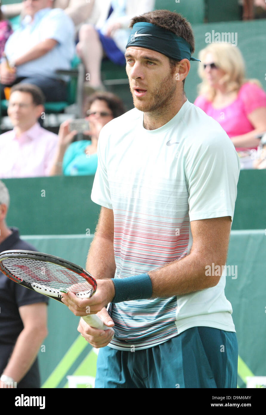 Buckinghamshire, Großbritannien. 21. Juni 2013.  Juan Martin Del Potro (Argentinien) spielt Richard Gasquet (Frankreich) bei The Boodles Tennis Challenge statt bei Stoke Park, Buckinghamshire, UK - 21. Juni 2013 Foto von Keith Mayhew/Alamy Live News Stockfoto