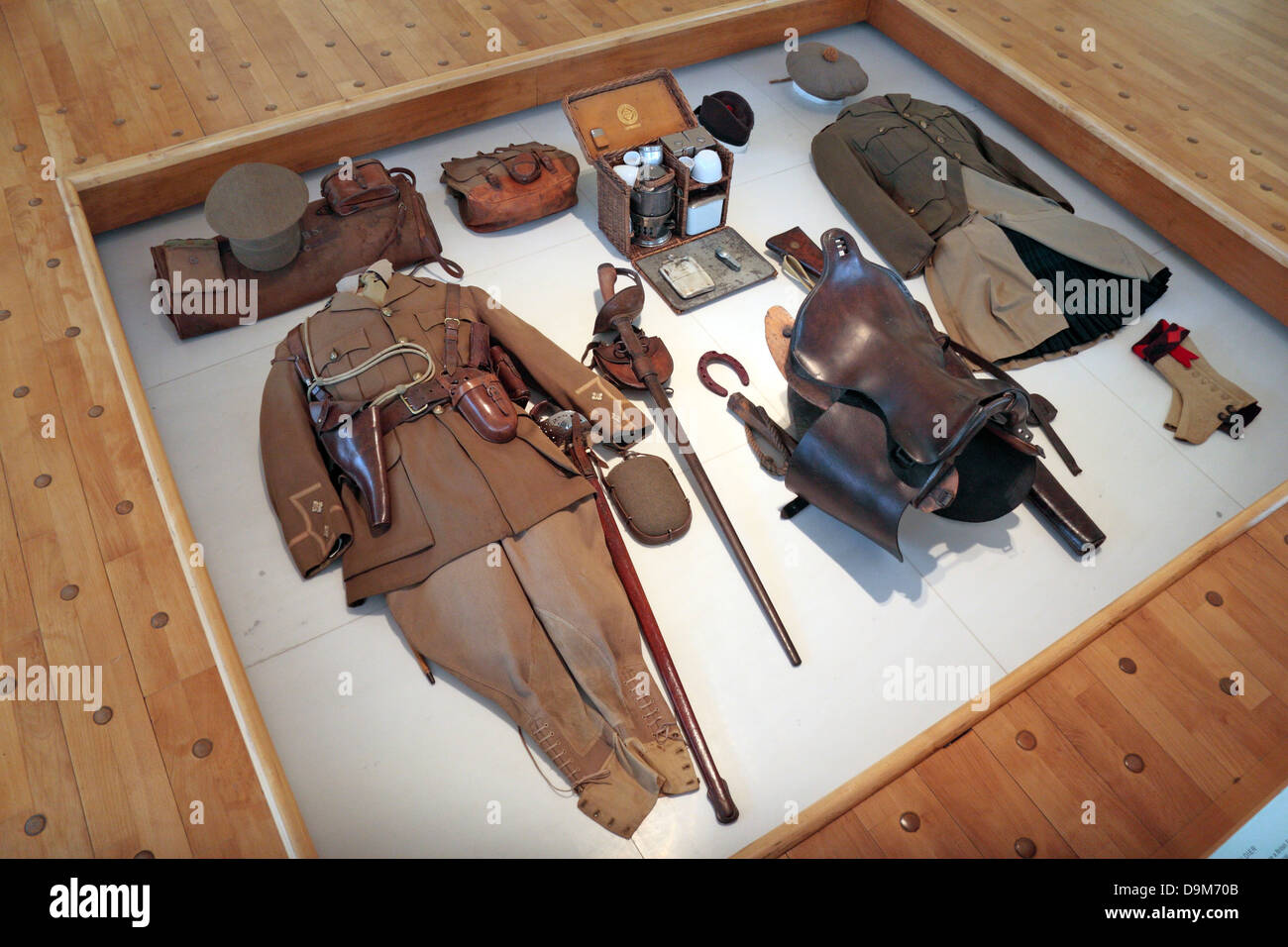 WW1-Kit von einem britischen Infanterie Leutnant & schottischen Infanterie-Soldat, De La Grande Guerre Geschichtsmuseum, Peronne, Frankreich. Stockfoto