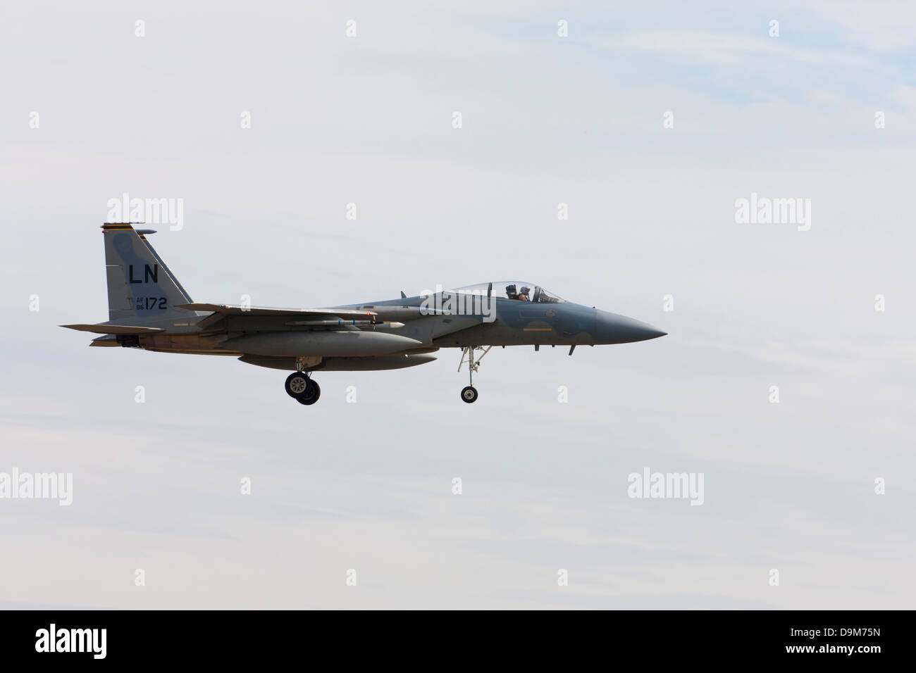 McDonnell Douglas F-15E Strike Eagle AF 86172 LN-4 im Endanflug auf RAF Lakenheath landen Stockfoto