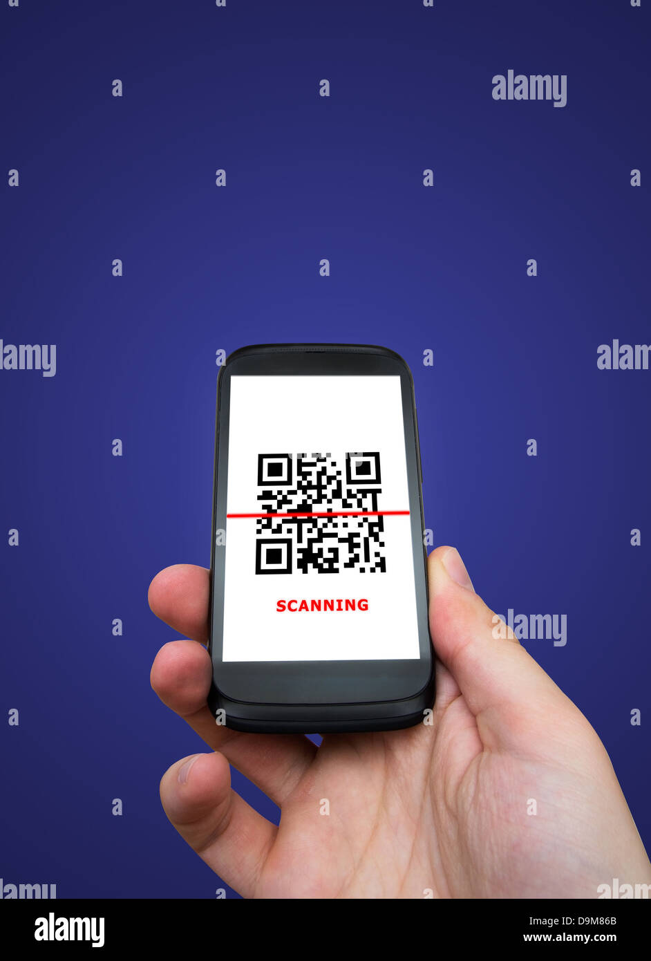Smartphone scannen QR-code Stockfoto