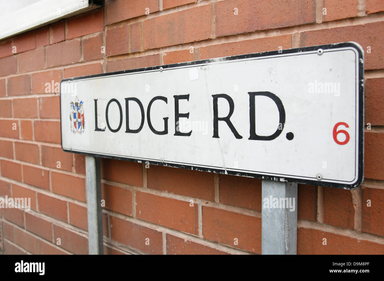 In der Nähe der Lodge Road Sign, Aston, Birmingham B6. Nummer 14 war der Geburtsort und Heimat von Black Sabbath Sänger Ozzy Osbourne Stockfoto