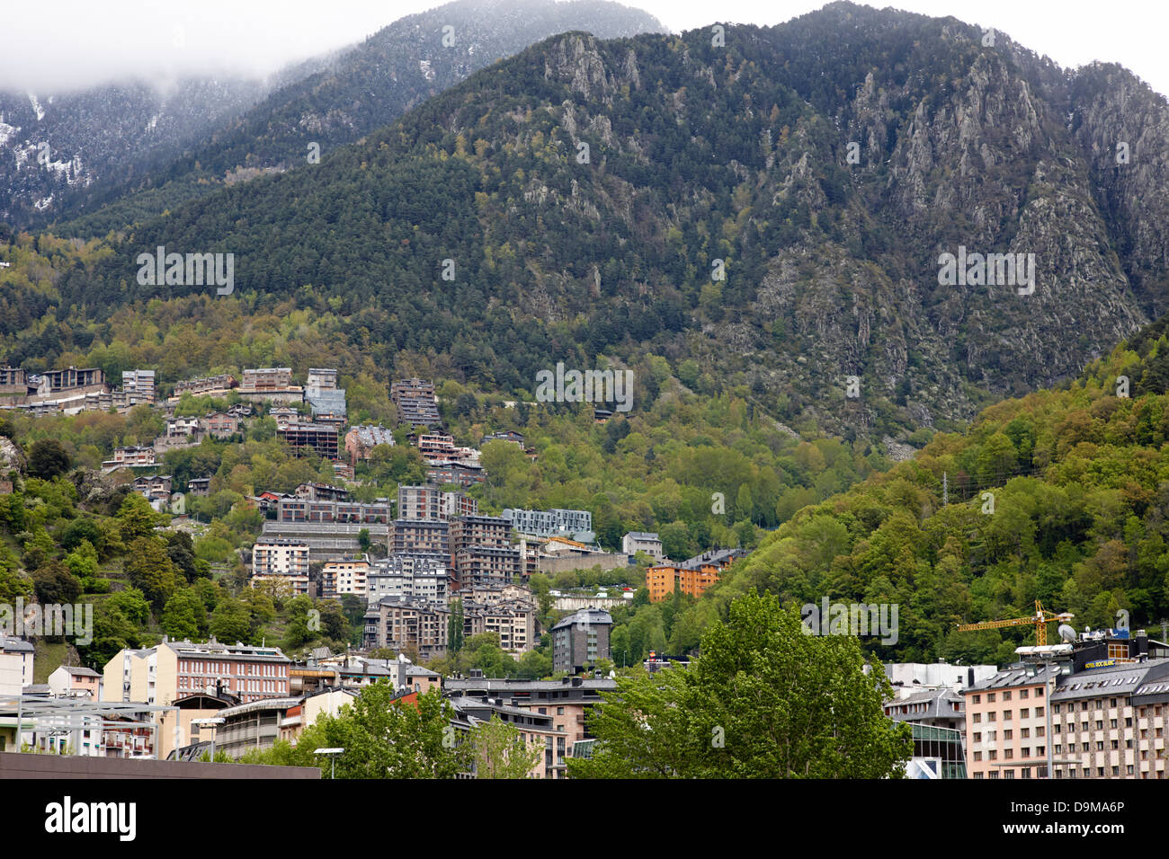 Blick auf steilen Tal von Andorra la Vella andorra Stockfoto