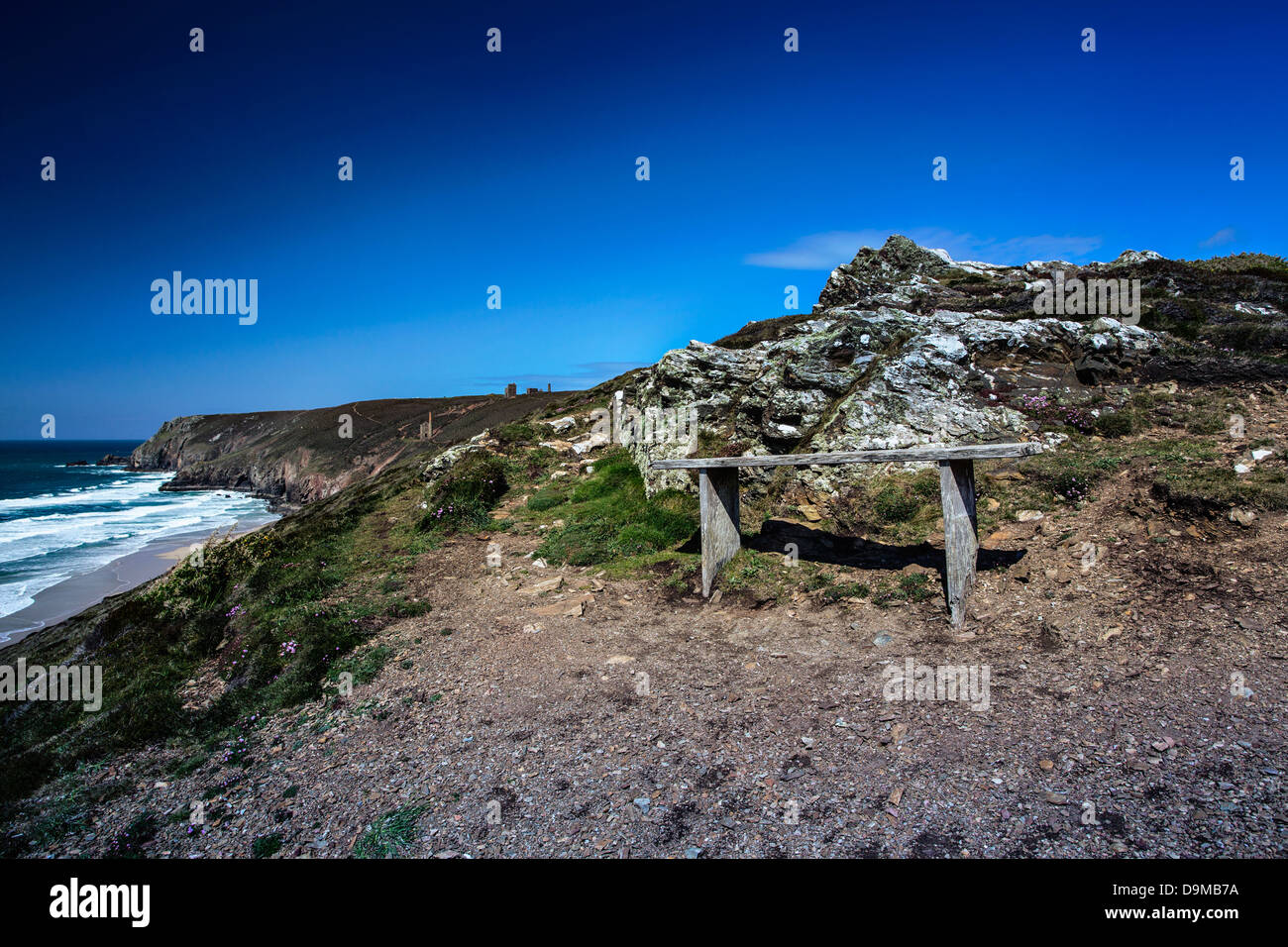 Cornish Küste mit Blick auf Mulgram Hill Stockfoto Cornish Küste mit Blick auf Mulgram Hill Stockfoto