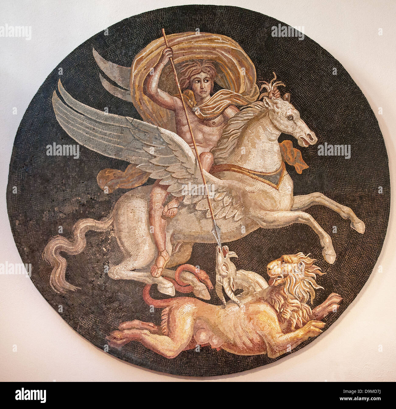 Römisches Mosaik des antiken griechischen Helden Bellerofon Tötung Monster Chimera im Museum Rolin Autun Frankreich angezeigt Stockfoto
