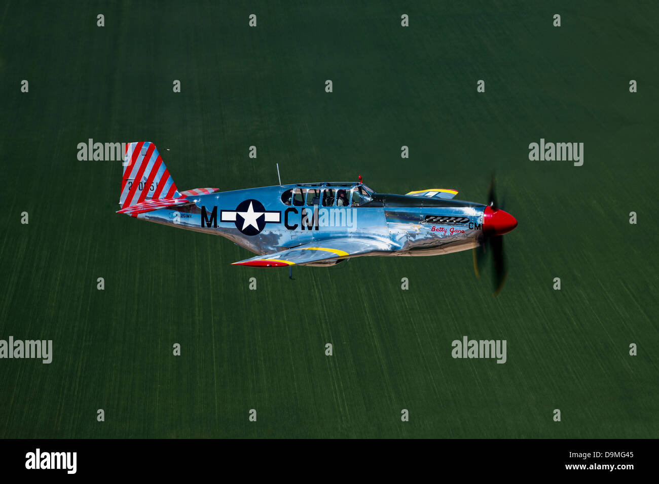 TP - 51C Mustang im Flug über Arizona. Stockfoto